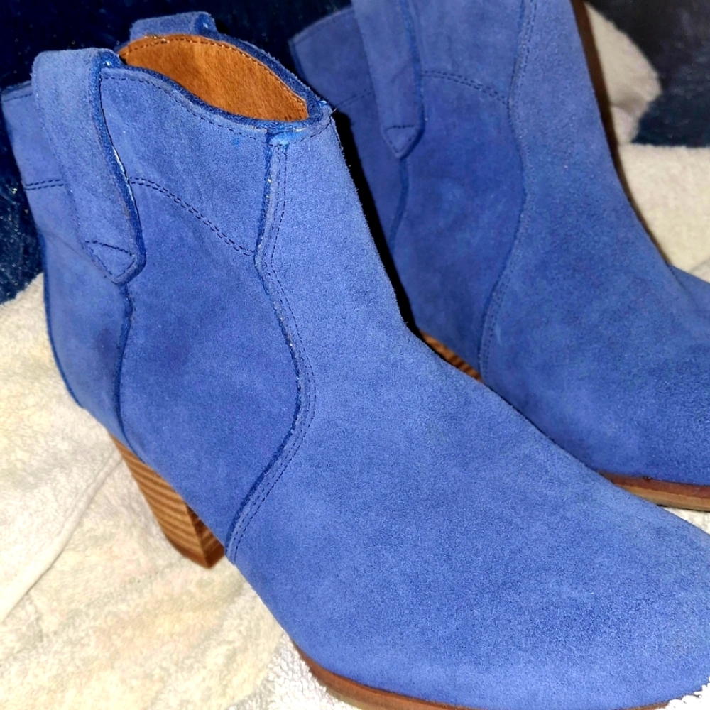$$ALDO REAL SUEDE ! BLUE DENIM LOOK, ANKLE BOOTS!! BEAUTIFUL!! WORN A FEW TIMES
